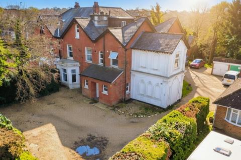 1 bedroom apartment for sale, Reading Road South, Fleet GU52