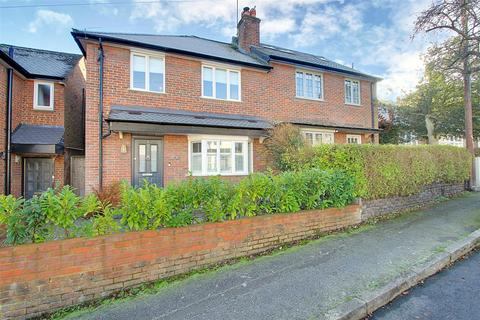 undefined, Queens Road, Berkhamsted