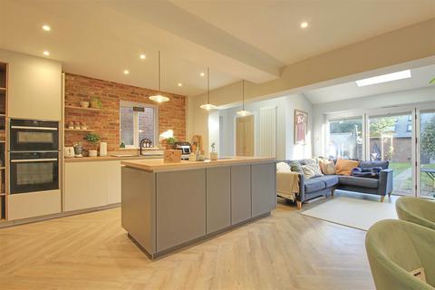 undefined, Queens Road, Berkhamsted