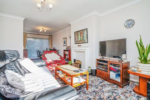 4 bedroom semi-detached house for sale, Valley Terrace, Leeds