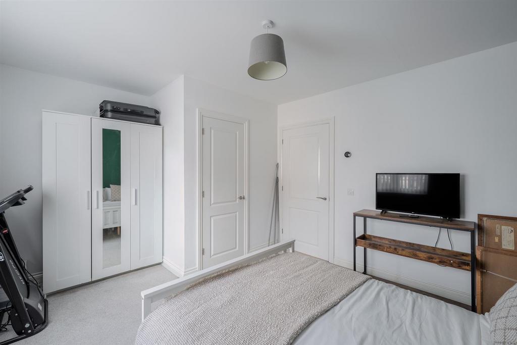 54 Loftus Avenue-10.jpg