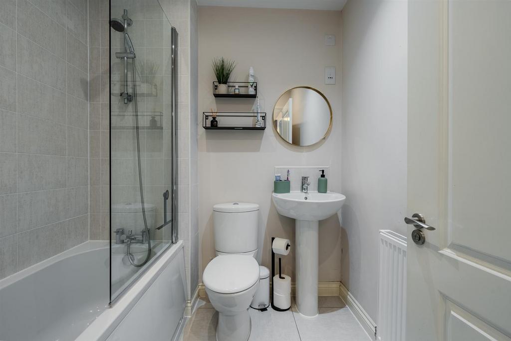 54 Loftus Avenue-11.jpg