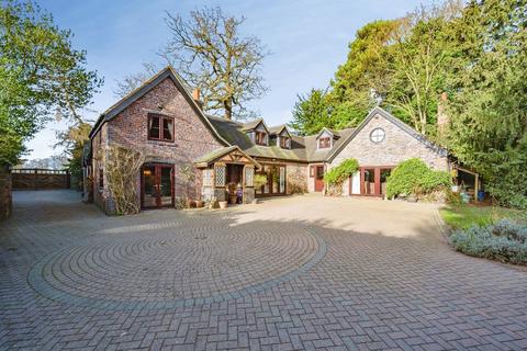 4 bedroom detached house for sale, London Road, Lichfield WS14