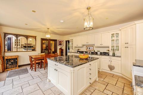 4 bedroom detached house for sale, London Road, Lichfield WS14