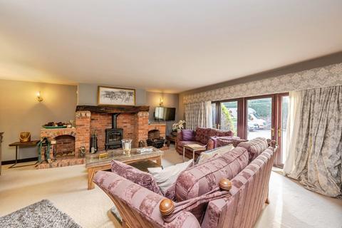 4 bedroom detached house for sale, London Road, Lichfield WS14