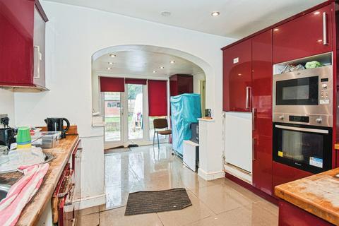 5 bedroom detached bungalow for sale, Knighton Way Lane, Uxbridge UB9
