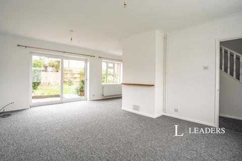 3 bedroom semi-detached house to rent, Herne Gardens, Rustington, BN16