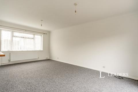 3 bedroom semi-detached house to rent, Herne Gardens, Rustington, BN16