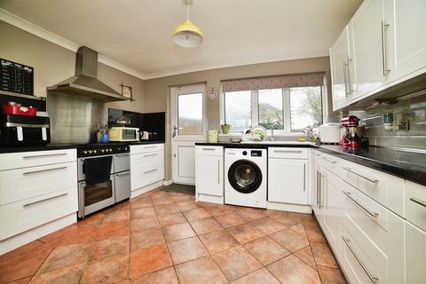 4 bedroom detached house for sale, Main Street, Tickton, Beverley
