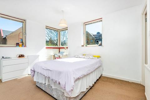 2 bedroom flat to rent, Cape Yard, London E1W
