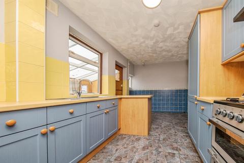3 bedroom terraced house for sale, St. Annes Road, Colchester