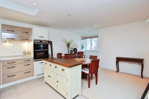 2 bedroom flat for sale, Edgar Close, Kings Hill, West Malling