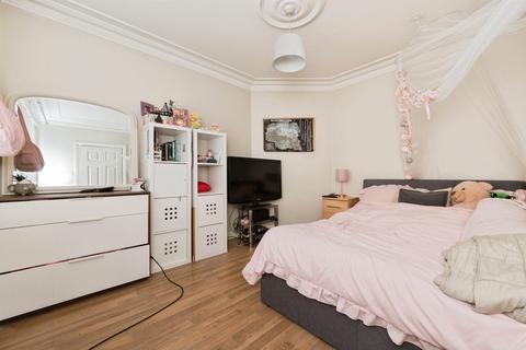 3 bedroom semi-detached house for sale, Locksley Road, Eastleigh
