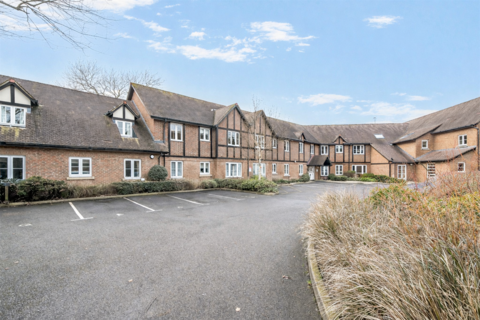 2 bedroom flat for sale, Meadowside, Storrington, RH20