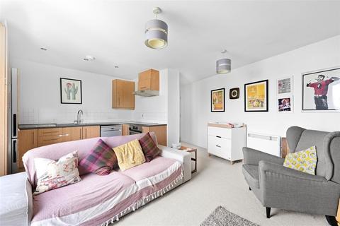 undefined, Great Amwell Lane, London N8