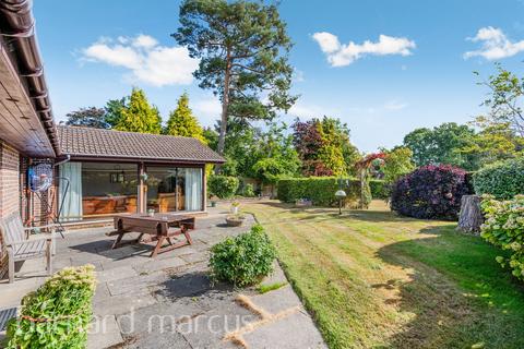 undefined, Broad Walk, Caterham