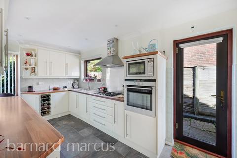 undefined, Broad Walk, Caterham
