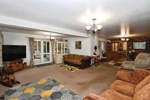 4 bedroom detached house for sale, Mill Lane, Burgh Le Marsh, Skegness