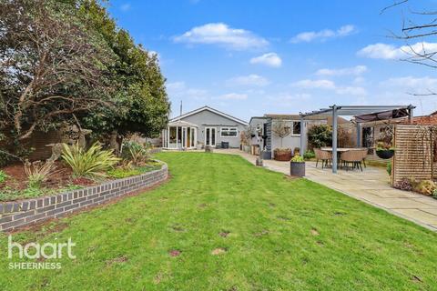 2 bedroom detached bungalow for sale, Southsea Avenue, Sheerness