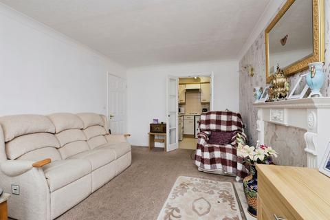 1 bedroom flat for sale, Granville Road, Eastbourne