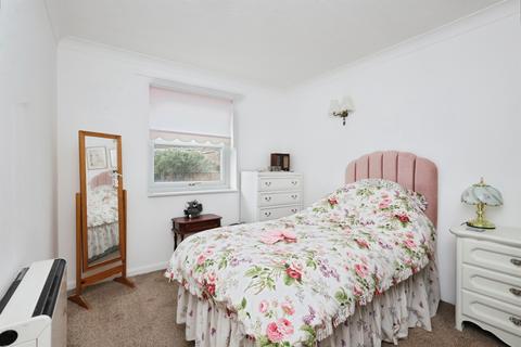 1 bedroom flat for sale, Granville Road, Eastbourne