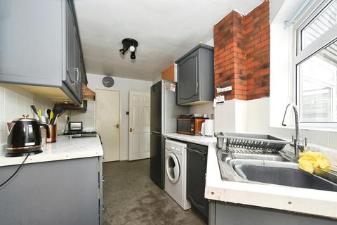 3 bedroom semi-detached house for sale, Harrow Close, SWINDON