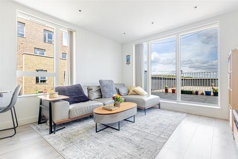 2 bedroom apartment for sale, Miles Road, London N8