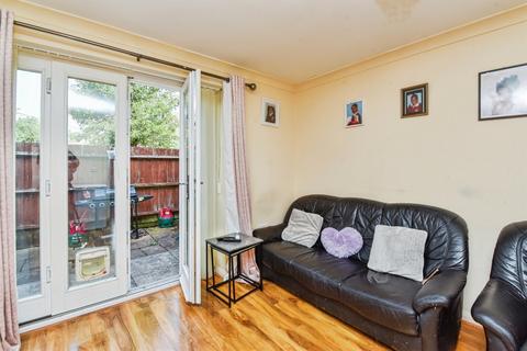 undefined, Roses Lane, SALISBURY
