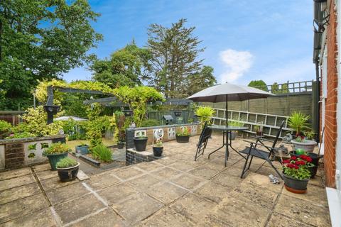 2 bedroom detached bungalow for sale, Woodmill Lane, Southampton