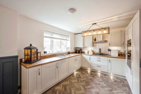 undefined, Heatherfields Crescent, New Rossington, Doncaster