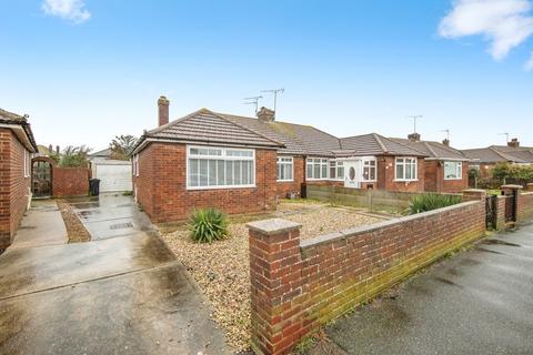 2 bedroom semi-detached bungalow for sale, Dove Crescent, Harwich