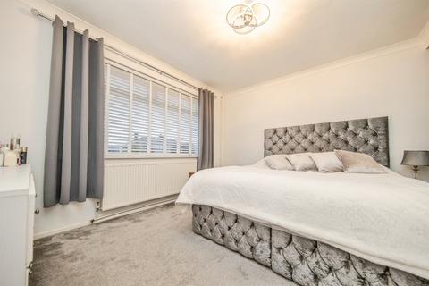 2 bedroom semi-detached bungalow for sale, Dove Crescent, Harwich