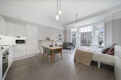 Studio to rent,  Pembridge Square, London W2