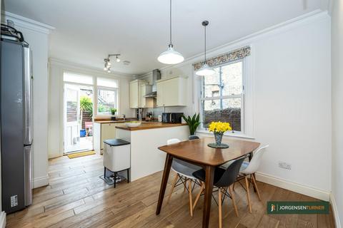 2 bedroom flat for sale, Collingbourne Road, Shepherds Bush, W12