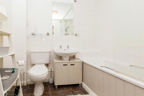 1 bedroom ground floor flat for sale, Kerr Place, AYLESBURY