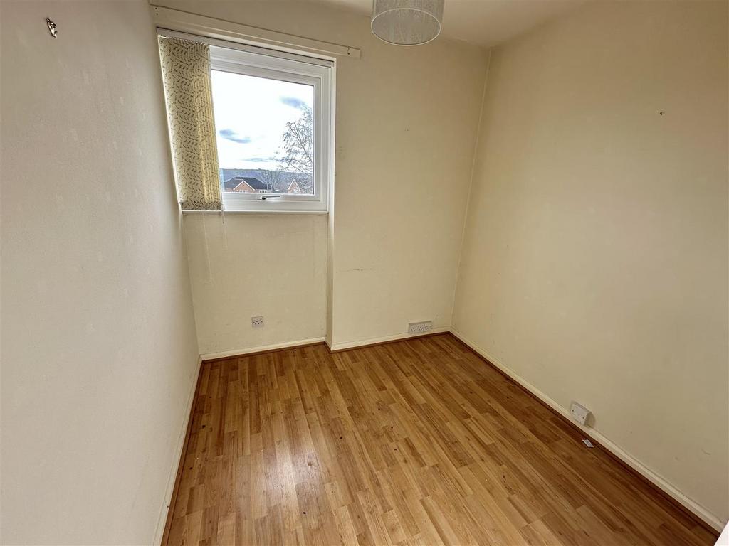 Bramleys Estate Agents - Water Royd Crescent - Mir