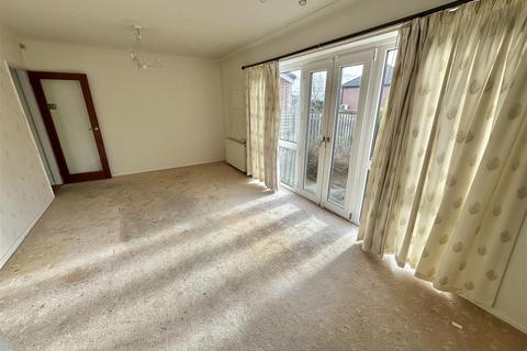 3 bedroom semi-detached house for sale, Water Royd Crescent, Mirfield