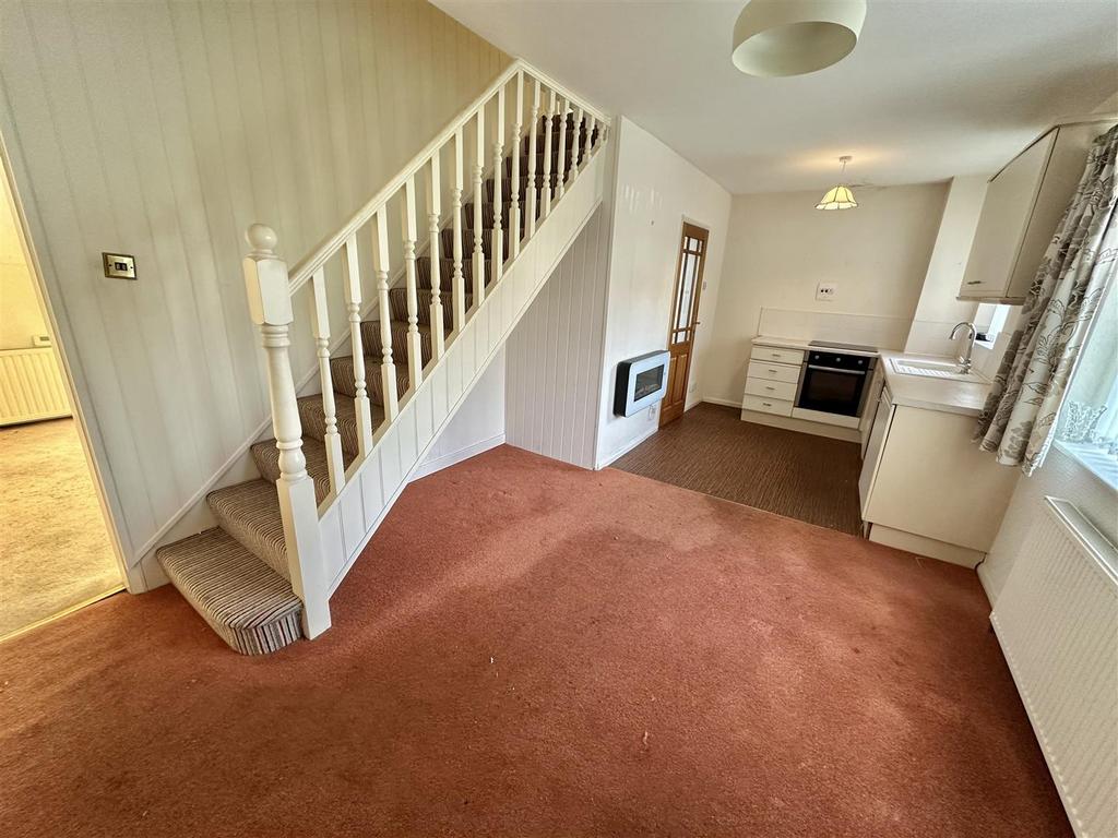 Bramleys Estate Agents - Water Royd Crescent - Mir
