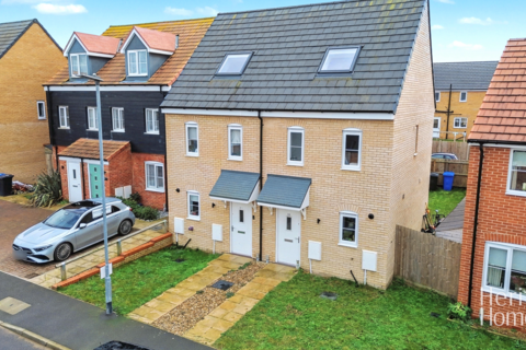 Lyncoln Drive, Oulton, Lowestoft, Suffolk