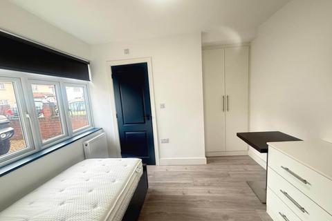 undefined, Hunters Grove, Hayes