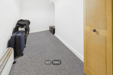 undefined, 61, Airedale Road, Castleford, WF10 3EE