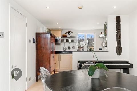 3 bedroom flat for sale, Wimbledon Park Road, London