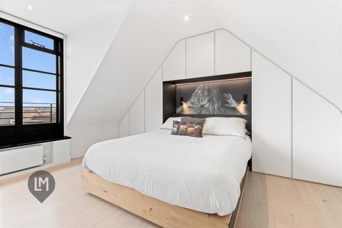 3 bedroom flat for sale, Wimbledon Park Road, London