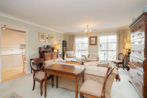 2 bedroom flat for sale, Gloucester Terrace, London W2