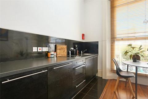 Studio to rent, Kensington Park Road, London W11