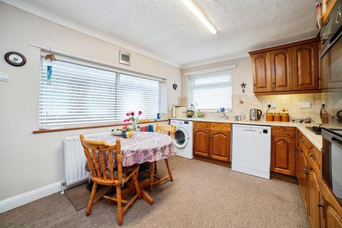 4 bedroom detached house for sale, High Street, Alfreton DE55