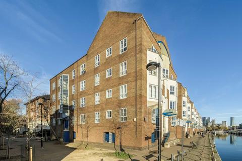 2 bedroom flat for sale, Aland Court, London SE16