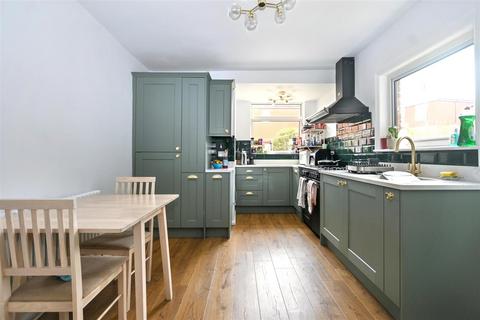 3 bedroom terraced house for sale, Manifold Road, Eastbourne
