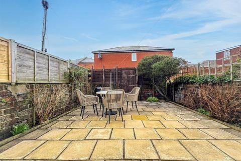 3 bedroom terraced house for sale, Manifold Road, Eastbourne