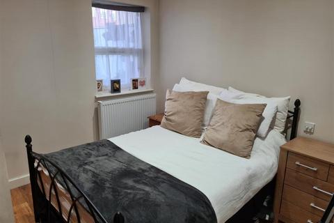 2 bedroom flat for sale, Artillery Road, Aldershot, GU11